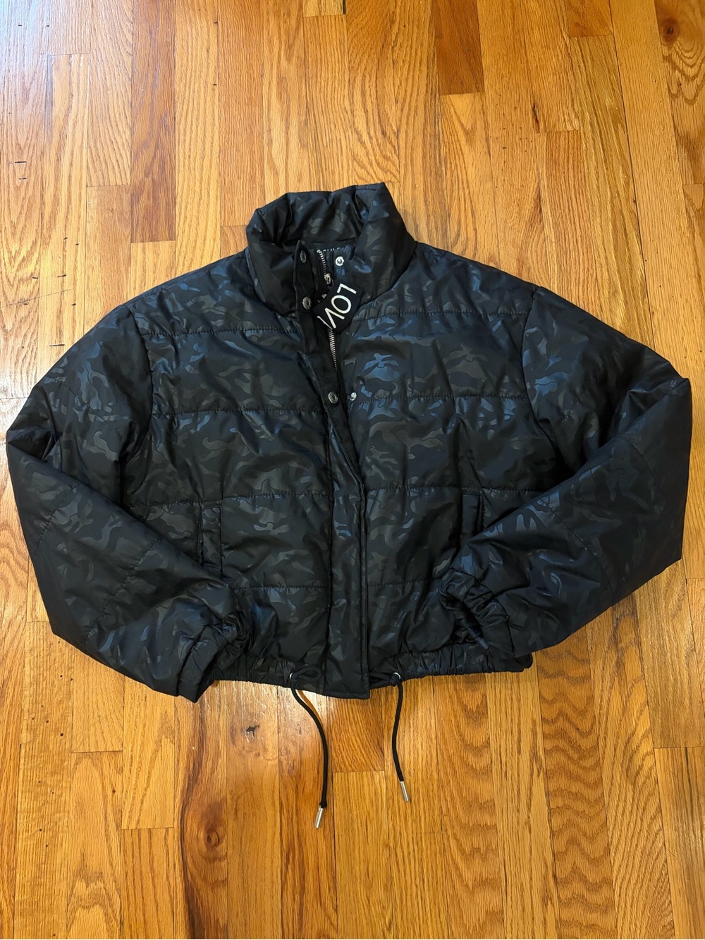 Ashley By 26 International Black Quilted Cropped Camo-Print Puffer Jacket